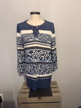 Chico's Blue and White Patterned Knit Pullover